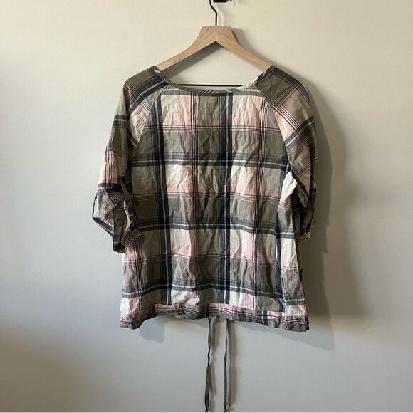 Maurice’s plaid top - Picture 7 of 9